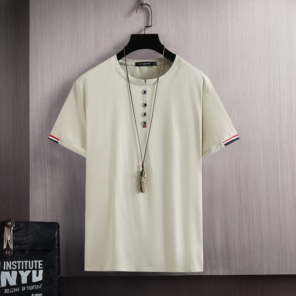 Tricou modern pentru bărbați cu decolteu și nasturi spitz