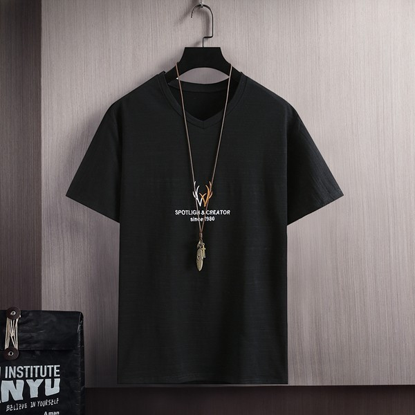 Tricou casual cu inscripție și decolteu spitz pentru bărbați