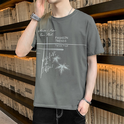 Model nou de tricou cu imprimeu si maneci scurte pentru barbati