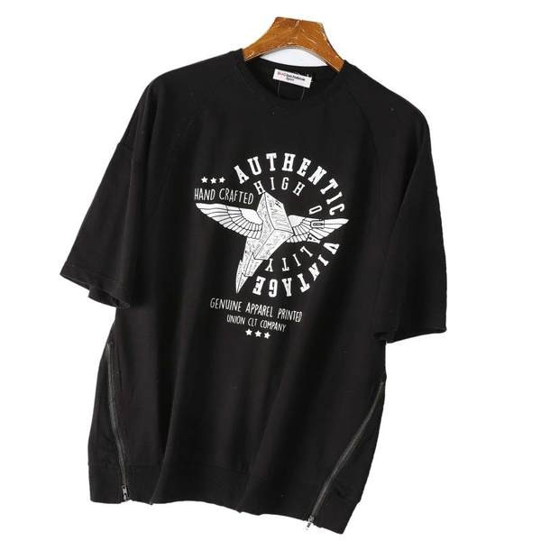 Tricou barbatesc cu imprimeu si fermoare laterale