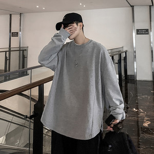 Muška široka bluza s ovalnim izrezom u različitim bojama