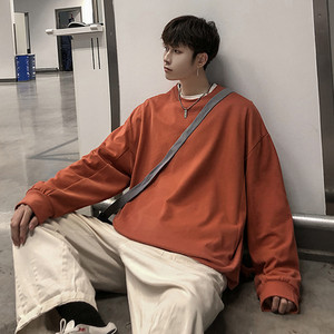 Muška široka bluza s ovalnim izrezom u različitim bojama