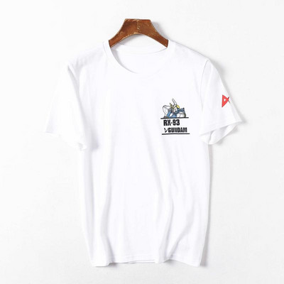 Tricou de vară pentru bărbați cu o aplicație potrivită pentru utilizarea de zi cu zi