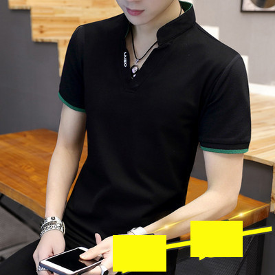 Novi model muške majice sa špic izrezom i kratkim rukavima