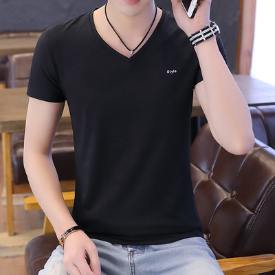 Tricou pentru bărbați cu decolteu spitz și mâneci scurte