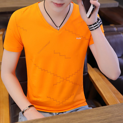 Tricou pentru bărbați cu decolteu spitz și mâneci scurte