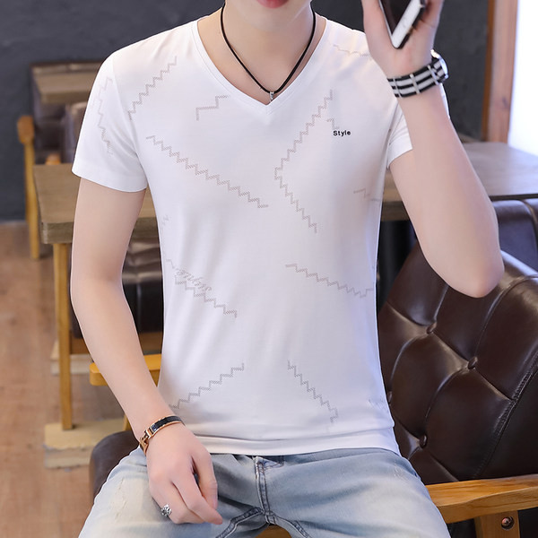 Tricou pentru bărbați cu decolteu spitz și mâneci scurte