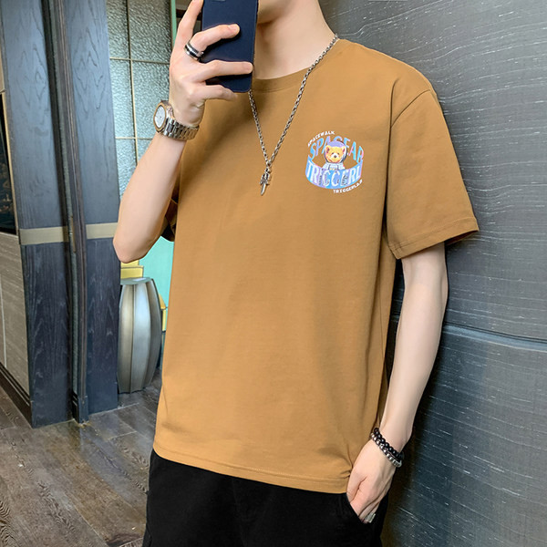 Tricou casual barbatesc cu aplicatie si decolteu rotund