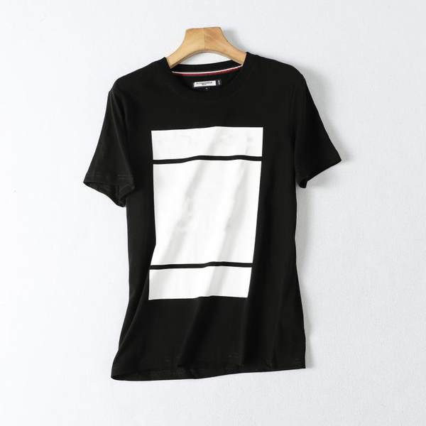 Ежедневна мъжка тениска с къс ръкав и овално деколте