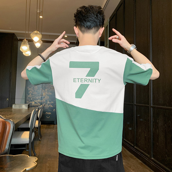 Нов модел тениска с апликация и къс ръкав