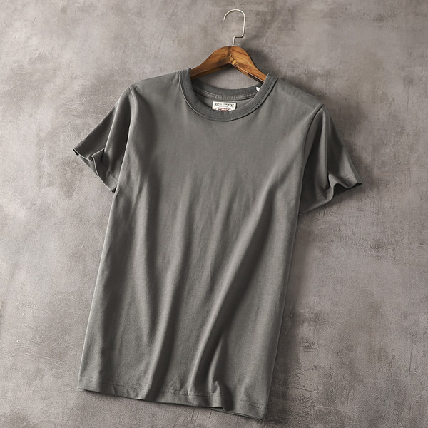 Tricou bărbătesc din bumbac cu mâneci scurte și decolteu rotund