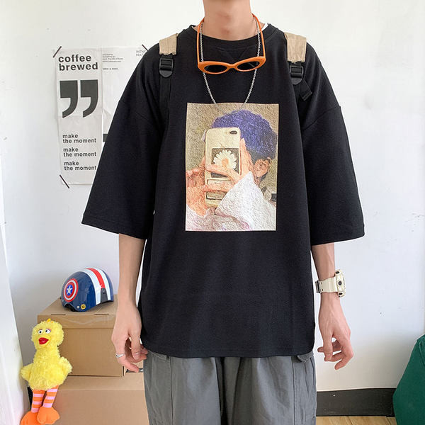 Мъжка ежедневна тениска с щампа и овално деколте 