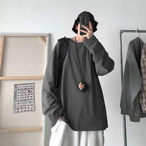 Bluză pentru bărbați de culoare uni cu decolteu oval și mâneci lungi