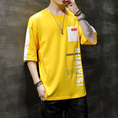 Tricou larg pentru bărbați cu inscripții și buzunar