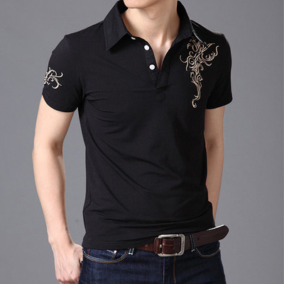 Bluză de vară cu broderie și guler clasic