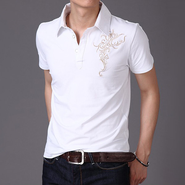 Bluză de vară cu broderie și guler clasic