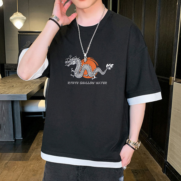 Tricou barbatesc model nou cu maneci scurte late si imprimeu