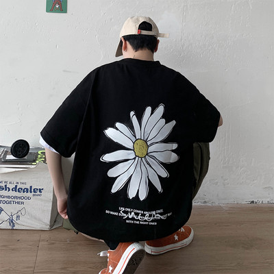 Tricou larg pentru bărbați cu aplicație de flori