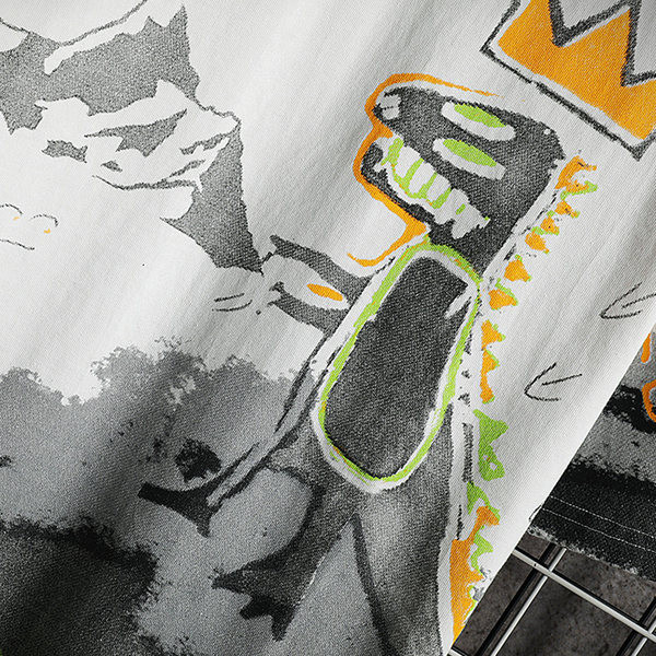 Tricou barbatesc model nou cu aplicatie si maneci scurte