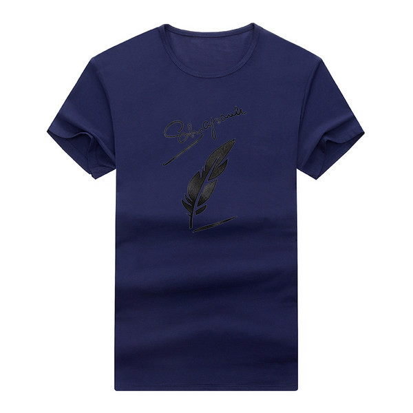 Tricou bărbătesc îmbrăcat cu inscripție și aplicație