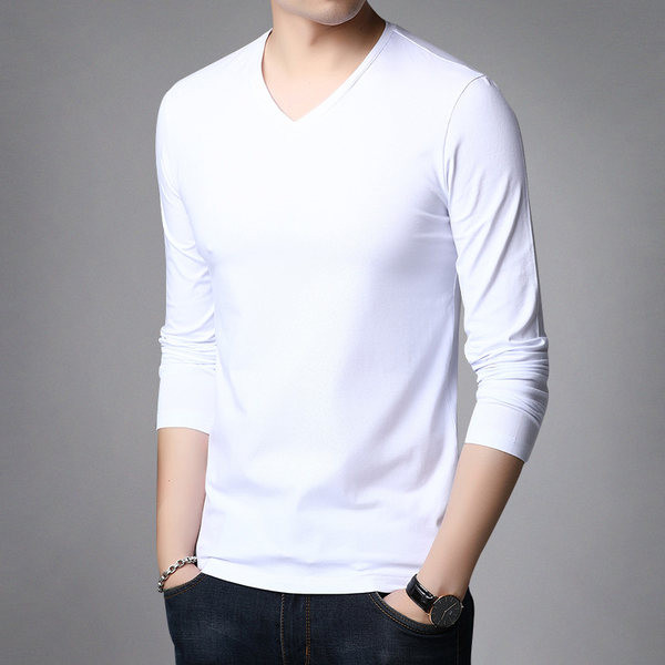 Bluză în formă de primăvară cu decolteu spitz