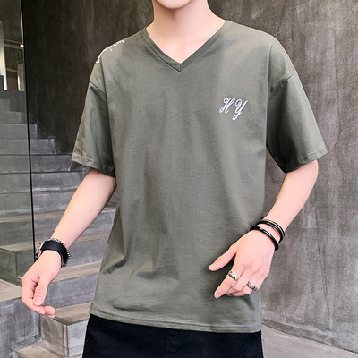 Tricou barbatesc model nou cu decolteu spitz si inscriptionare