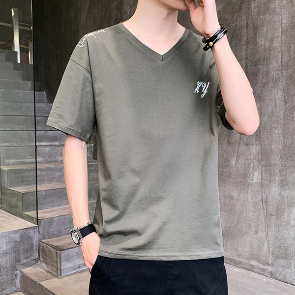 Tricou barbatesc model nou cu decolteu spitz si inscriptionare