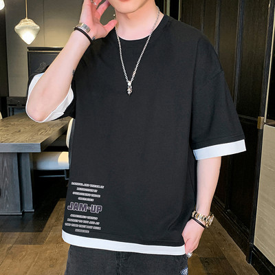 Tricou casual cu aplicatie si maneci scurte in mai multe culori pentru barbati