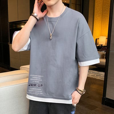 Tricou casual cu aplicatie si maneci scurte in mai multe culori pentru barbati