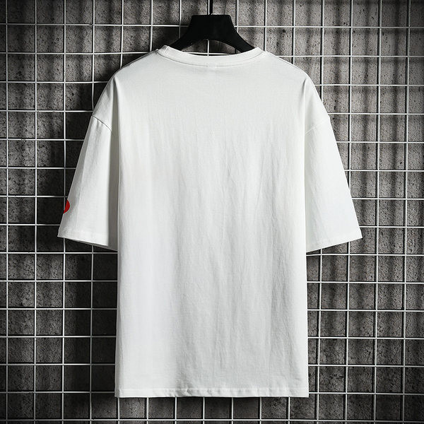 Tricou bărbătesc colorat cu aplicație și decolteu rotund