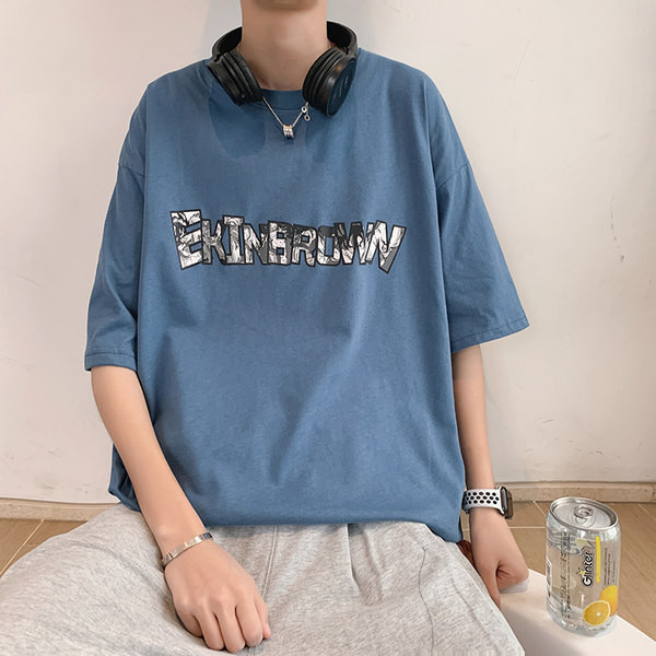 Tricou barbatesc cu inscriptie si decolteu rotund in mai multe culori