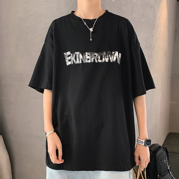 Tricou barbatesc cu inscriptie si decolteu rotund in mai multe culori