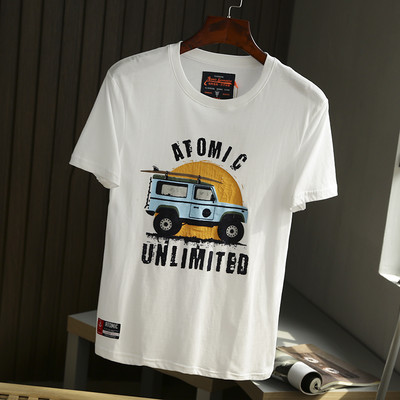 Tricou bărbătesc de primăvară cu aplicație și mâneci scurte