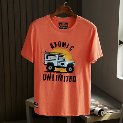 Tricou bărbătesc de primăvară cu aplicație și mâneci scurte