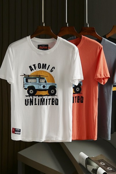 Tricou bărbătesc de primăvară cu aplicație și mâneci scurte