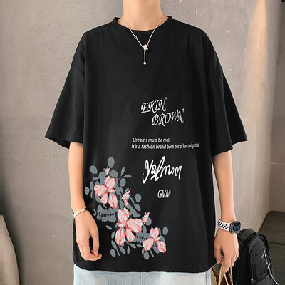 Tricou barbatesc cu model floral si decolteu rotund