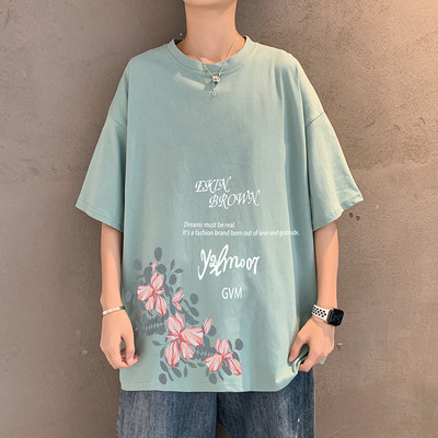 Tricou barbatesc cu model floral si decolteu rotund