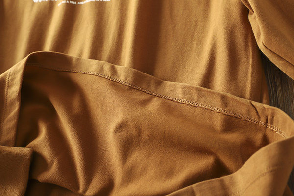 Bluză bărbătească cu mâneci lungi și aplicație