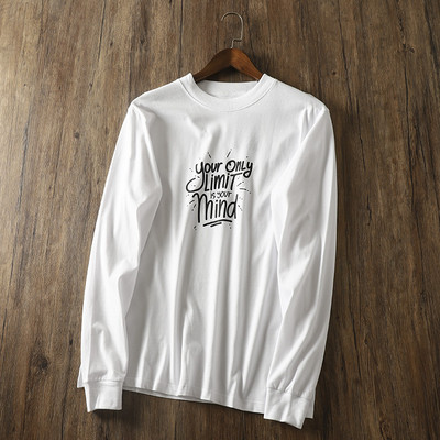 Bluză bărbătească cu mâneci lungi și aplicație