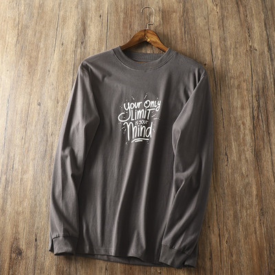 Bluză bărbătească cu mâneci lungi și aplicație