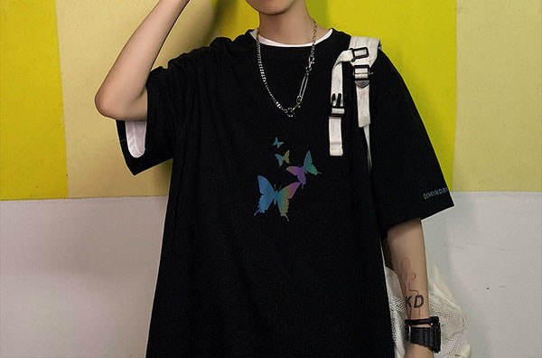 Tricou casual barbatesc cu aplicatie si maneci scurte - alb si negru