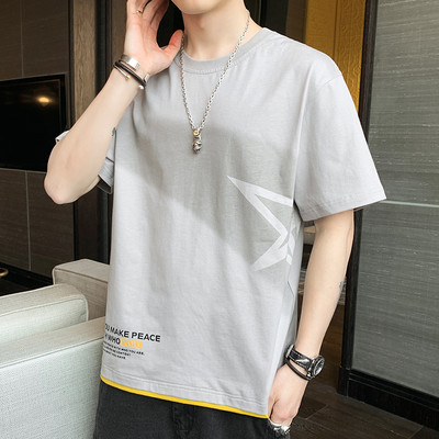 Tricou barbatesc modern cu decolteu oval - mai multe modele