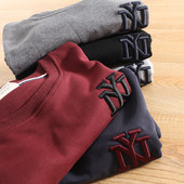 Bluza barbatesta cu broderie si decolteu rotund