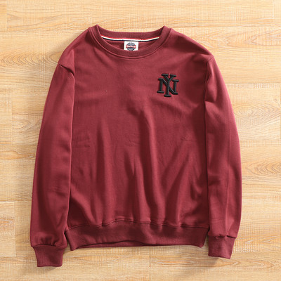 Bluza barbatesta cu broderie si decolteu rotund