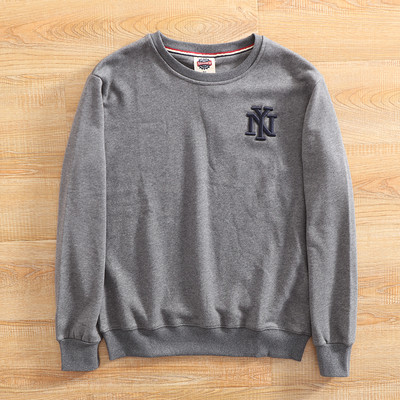 Bluza barbatesta cu broderie si decolteu rotund