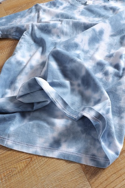 Ανδρικό μπλουζάκι με οβάλ λαιμόκοψη