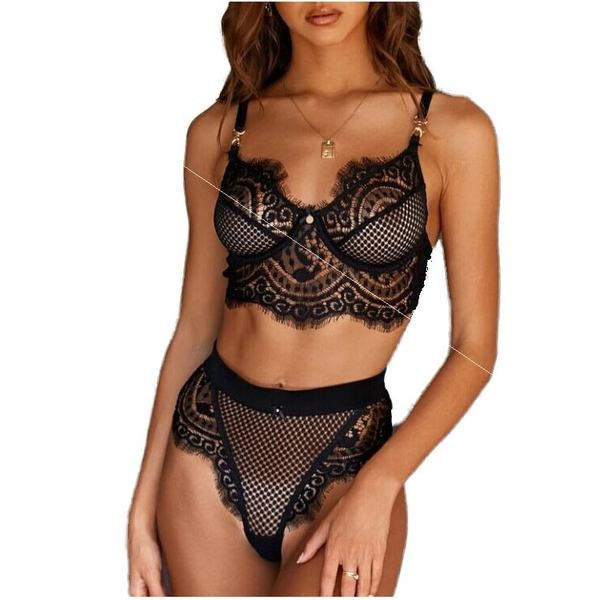 Κομψό γυναικείο σετ εσώρουχων από δύο μέρη σουτιέν και στρινγκ  με δαντέλα 