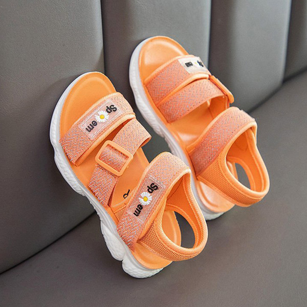 Model nou de sandale pentru copii cu broderie si catarama