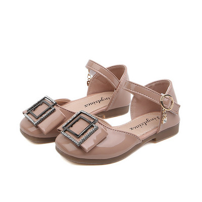 Sandale din piele lacuita cu decor - pietre