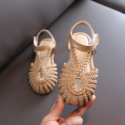 Model nou de sandale pentru copii cu bretele in mai multe culori pentru fete